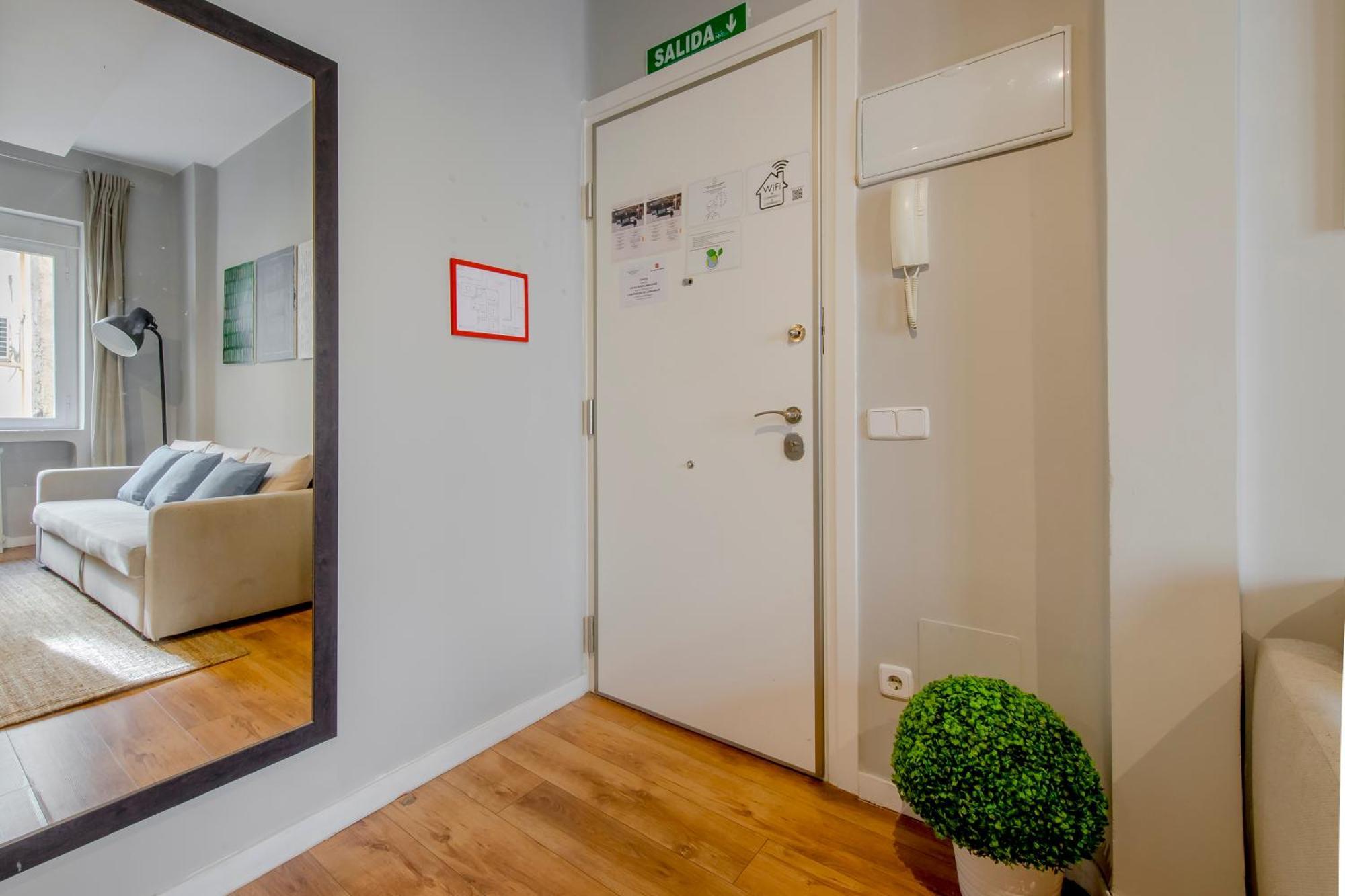 Excelente Piso De 3 Habitaciones En La Latina-Centro Madrid Exteriör bild