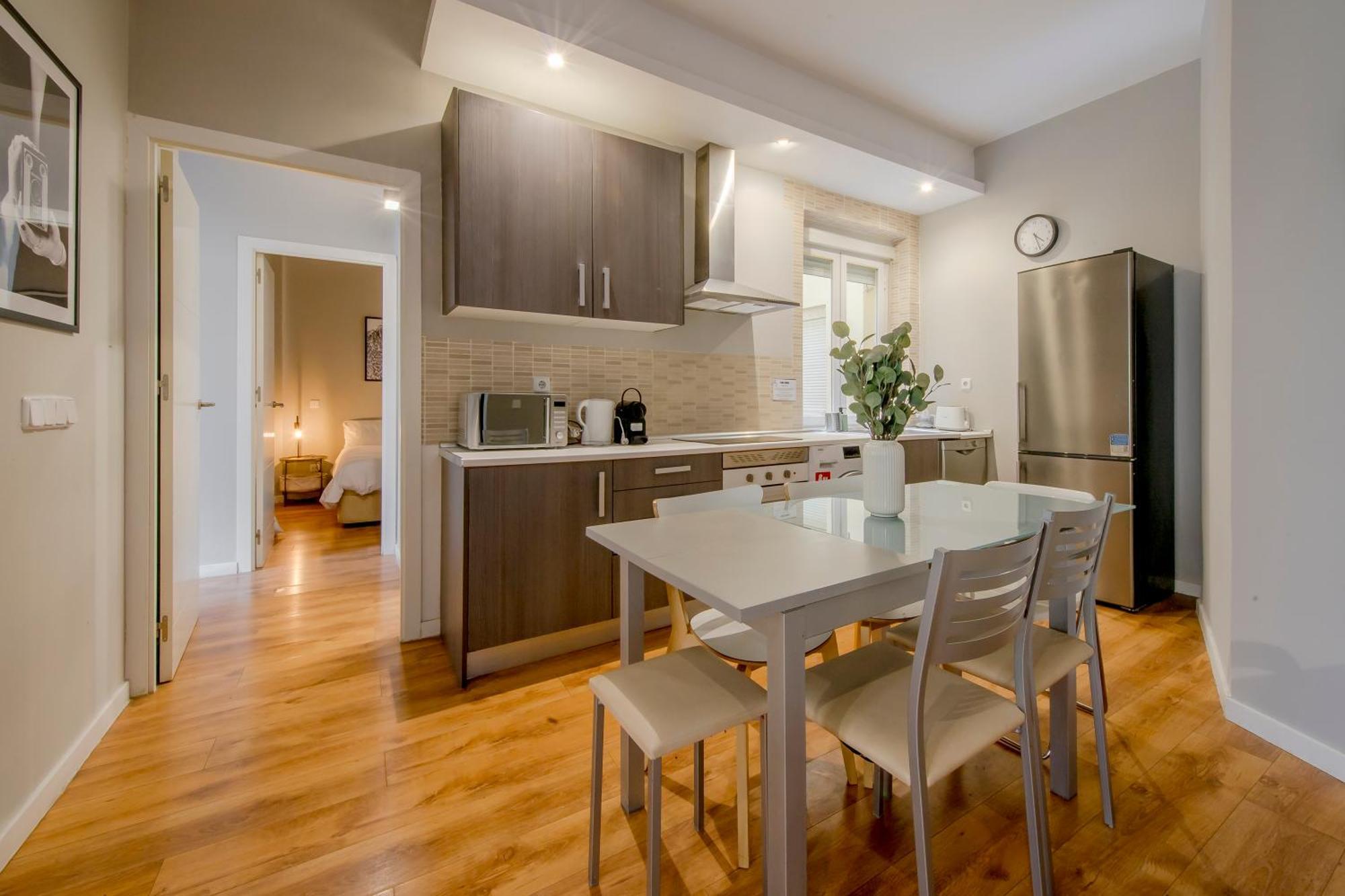 Excelente Piso De 3 Habitaciones En La Latina-Centro Madrid Exteriör bild