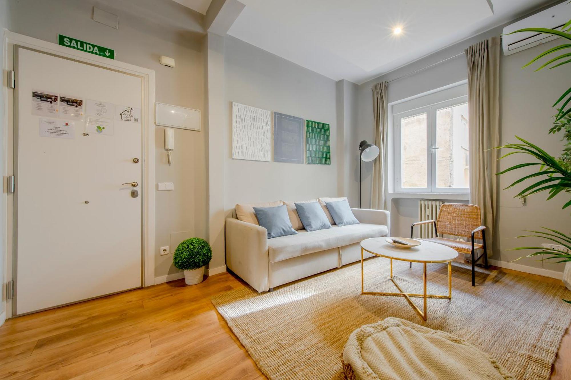 Excelente Piso De 3 Habitaciones En La Latina-Centro Madrid Exteriör bild
